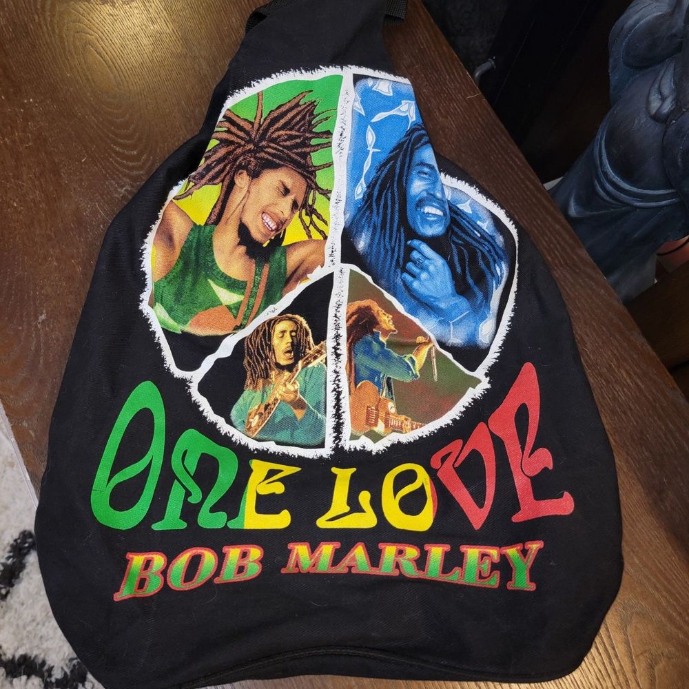 Bob Marley Sling Backpack One Love Black